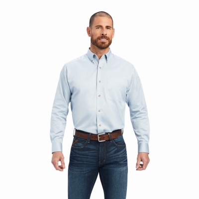 Blue Men's Ariat Solid Twill Shirts | 6127-TZUYX