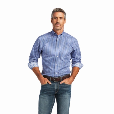 Blue Men's Ariat Wrinkle Free Ezrah Fitted Shirts | 6308-HBTML