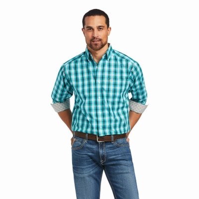 Blue Men's Ariat Wrinkle Free Hank Classic Fit Shirts | 1370-DUMST