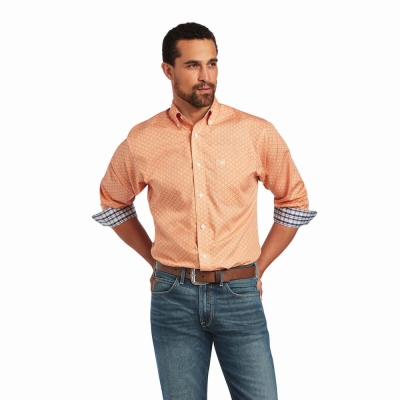 Coral Men's Ariat Wrinkle Free Yakov Fitted Shirts | 2648-KZVCI