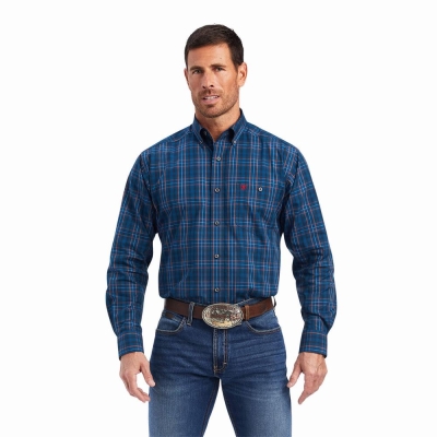 Multicolor Men's Ariat Relentless Undaunted Stretch Classic Fit Shirts | 0416-FTHDP