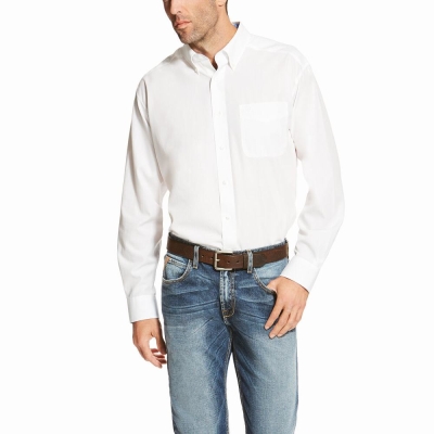 White Men's Ariat Wrinkle Free Solid Shirts | 3495-SRJWX