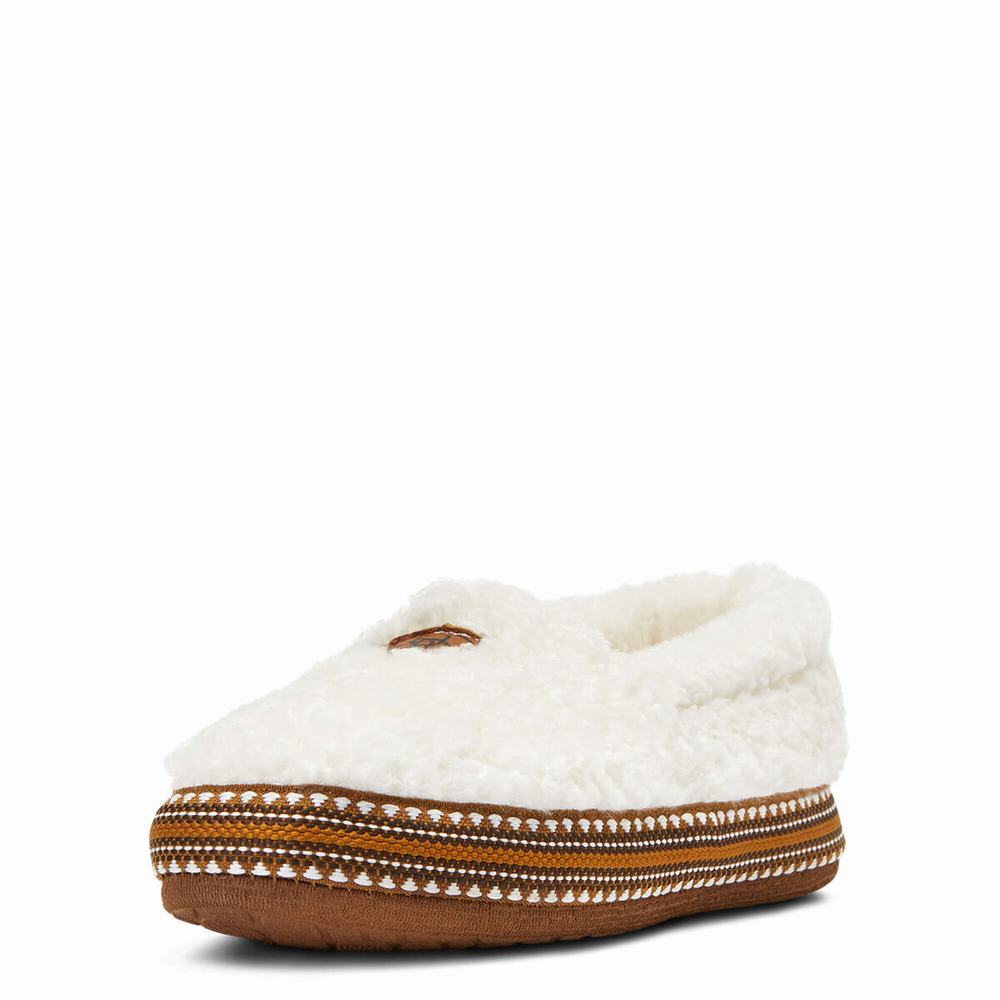 Beige Women's Ariat Snuggle Slippers | 1496-DBXRF