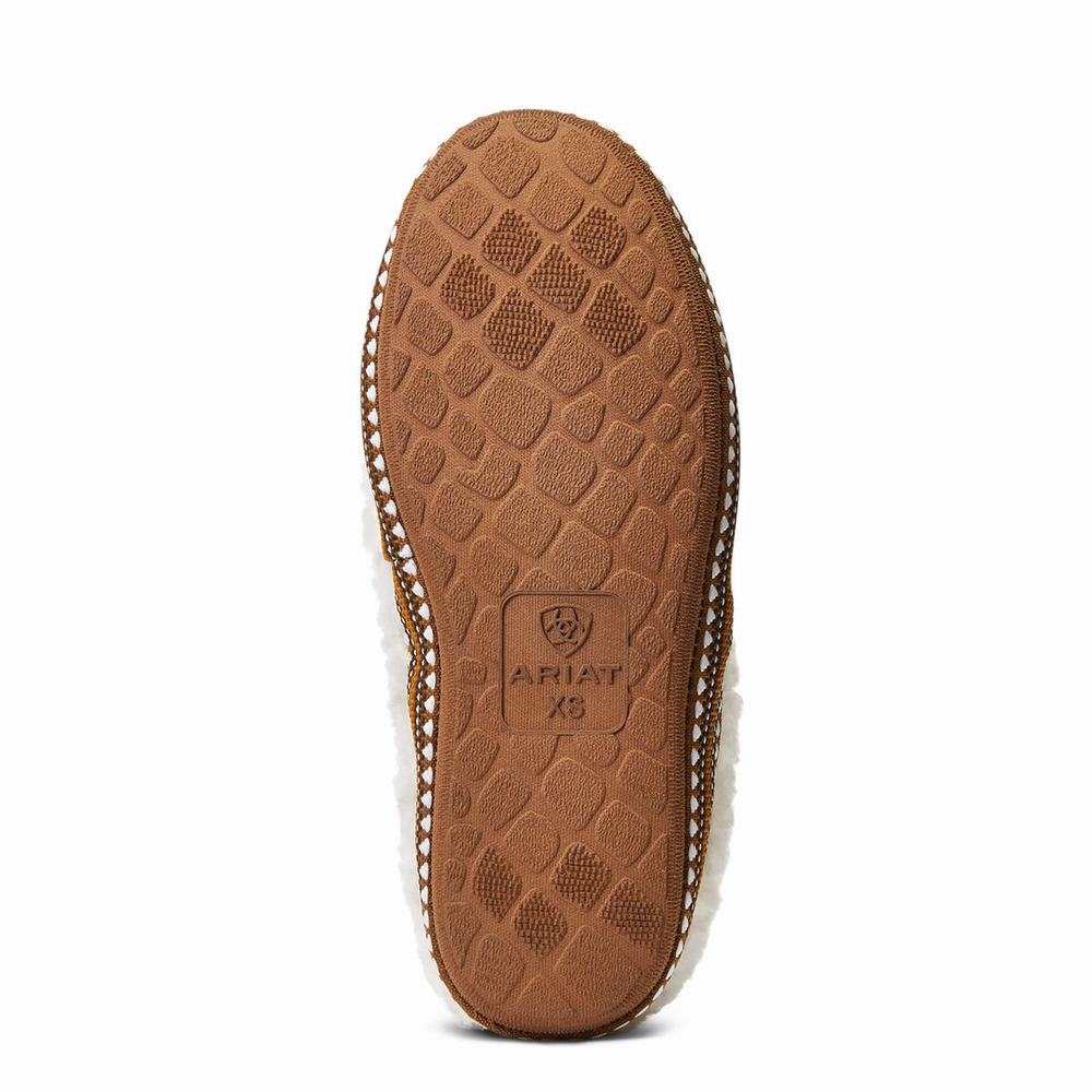 Beige Women's Ariat Snuggle Slippers | 1496-DBXRF