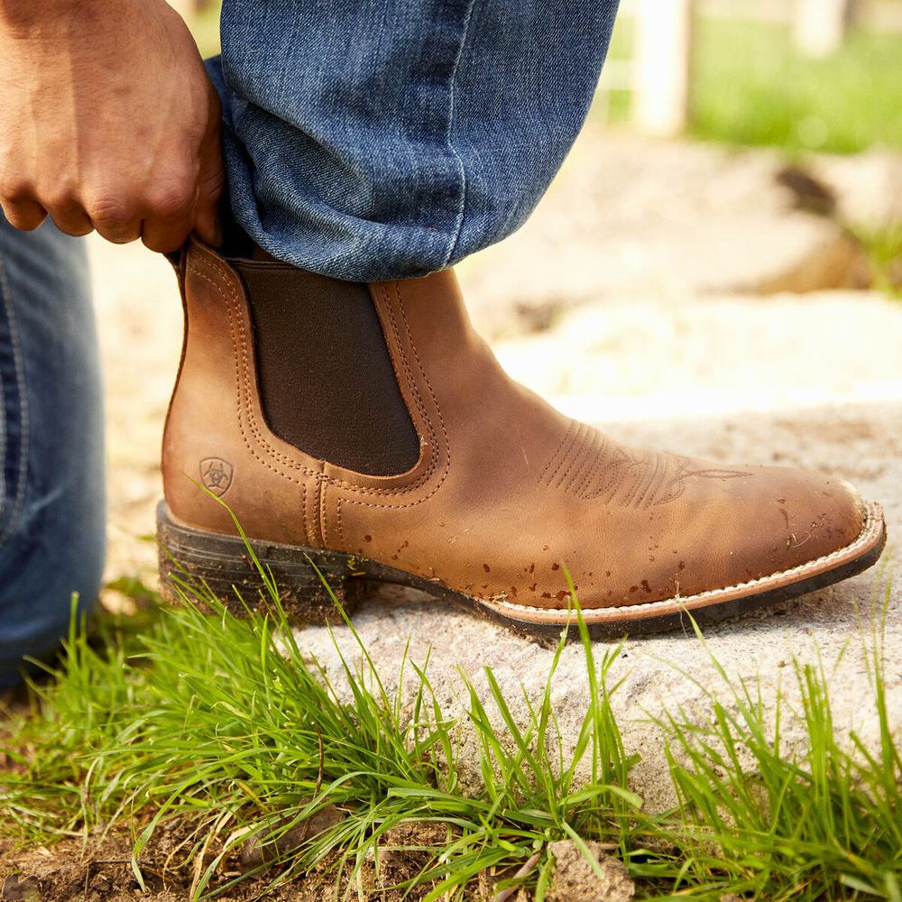 Brown Men's Ariat Booker Ultra Western Boots | 3670-YFOBM