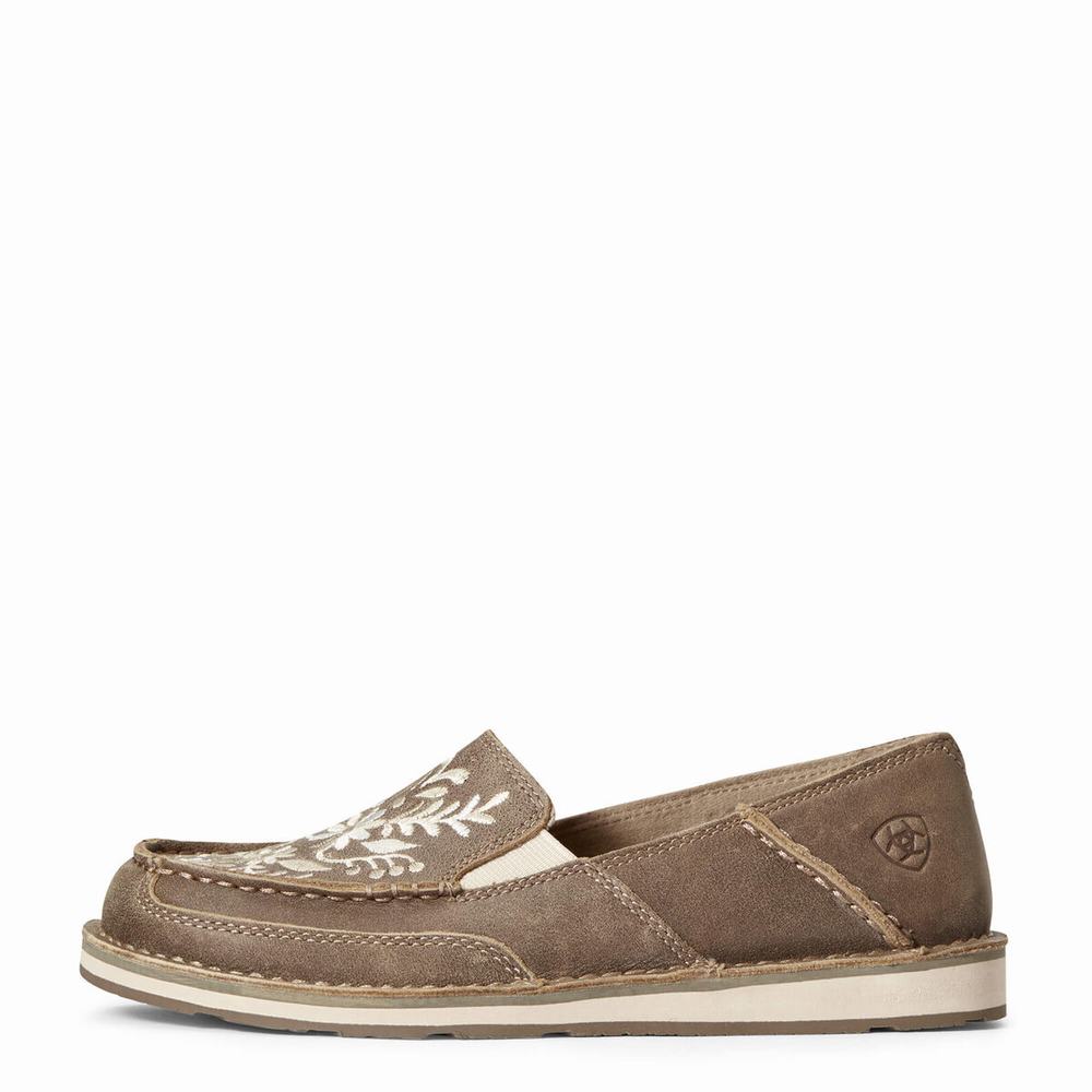 Brown Women's Ariat Cruiser Embroidered Sneakers | 1873-AYNJO