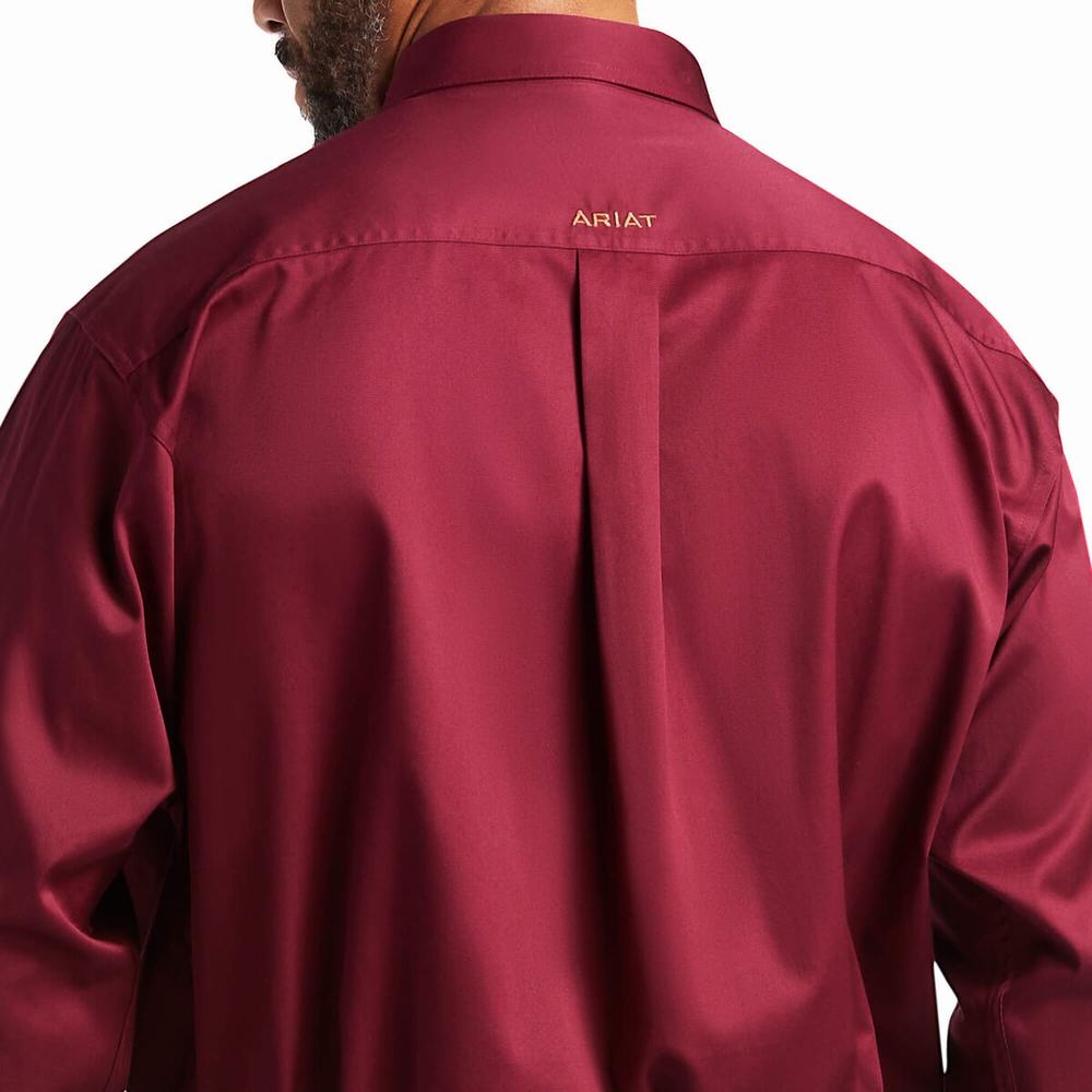 Burgundy Men's Ariat Solid Twill Classic Fit Shirts | 1729-KHOSE