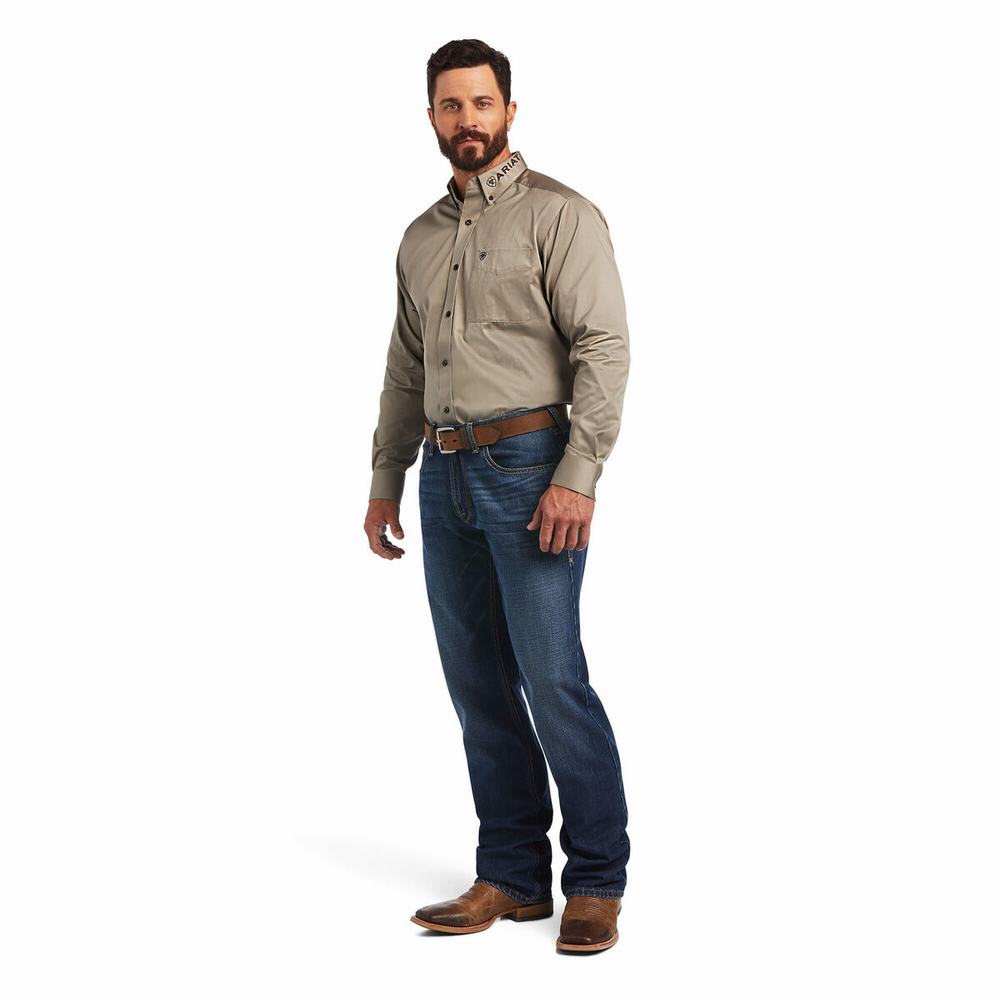 Camo Men's Ariat Team Logo Twill Classic Fit Shirts | 0679-QNJVS