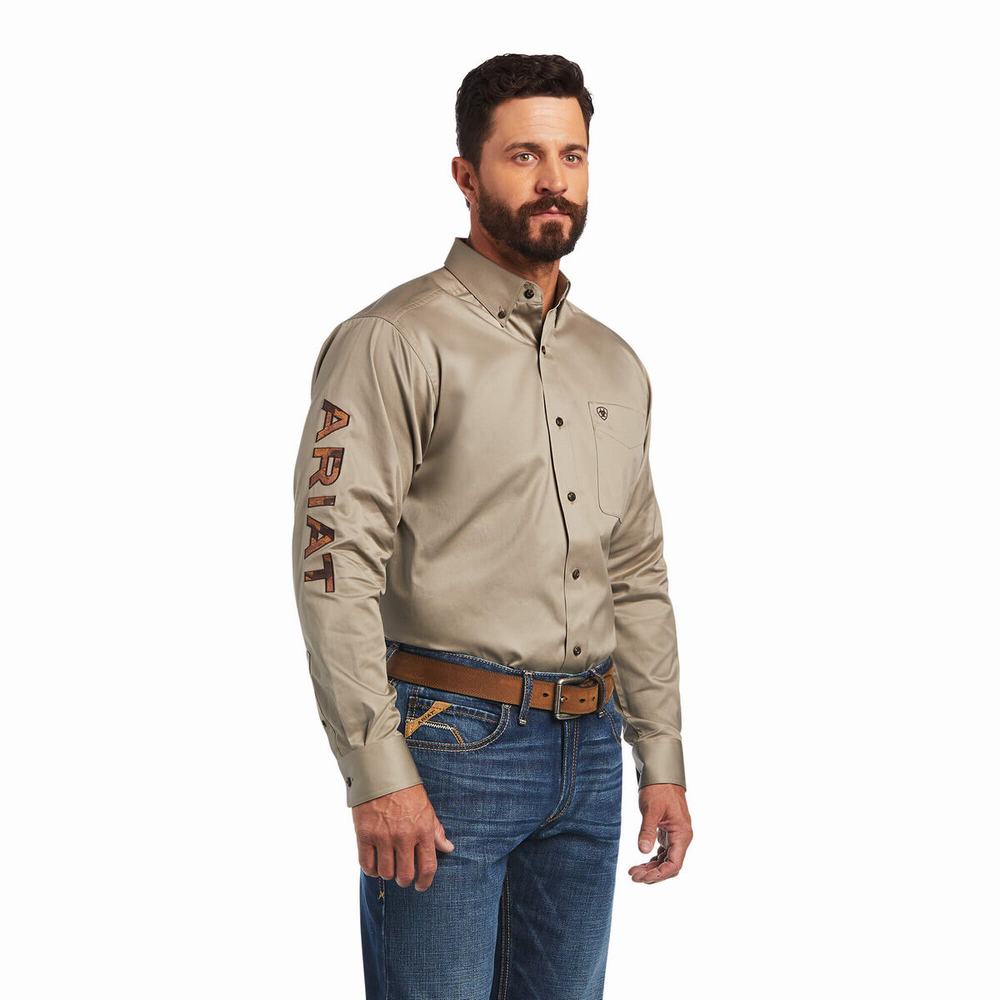 Camo Men\'s Ariat Team Logo Twill Classic Fit Shirts | 0679-QNJVS