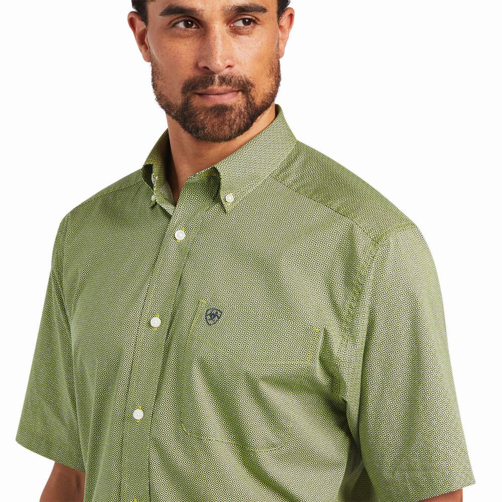 Green Men's Ariat Branson Stretch Classic Fit Shirts | 1862-YVDSZ