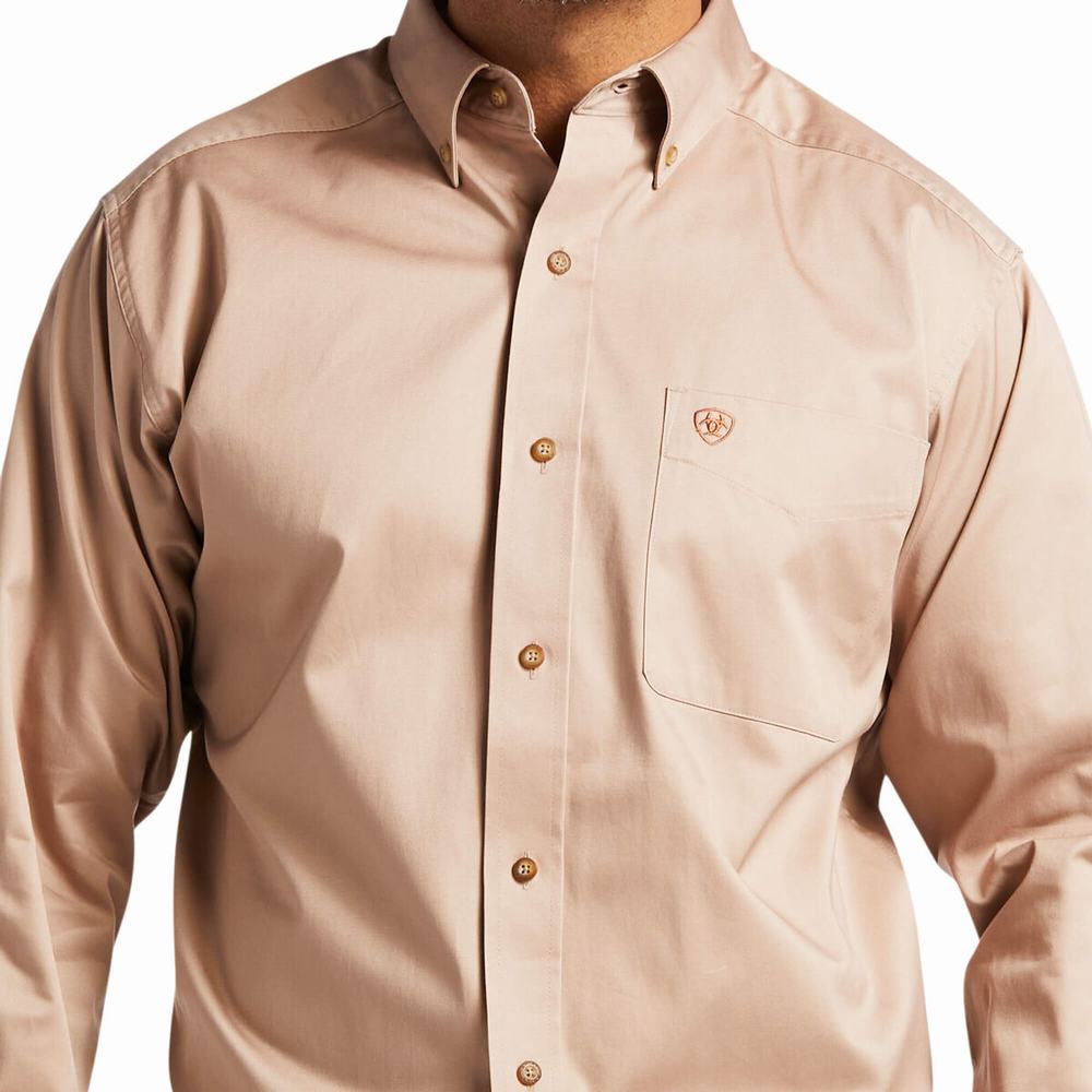 Khaki Men's Ariat Solid Twill Classic Fit Shirts | 5628-IXMRQ