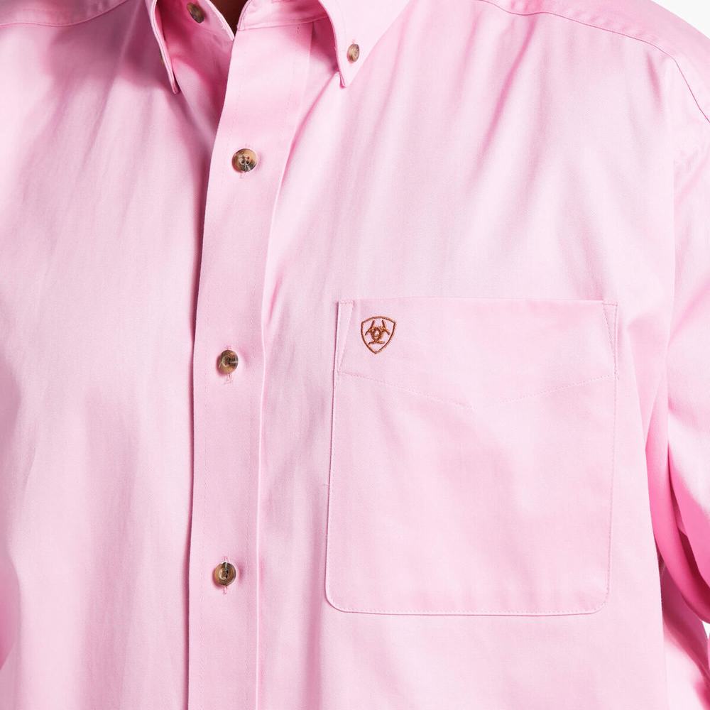 Pink Men's Ariat Solid Twill Shirts | 9815-JVWHD