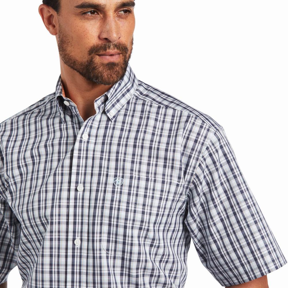 White Men's Ariat Wrinkle Free Yash Classic Fit Shirts | 5741-XKUAL